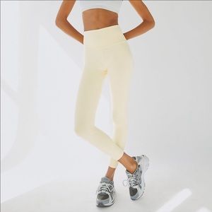 NWT TnaLIFE Atmosphere Hi-Rise 7/8 Legging